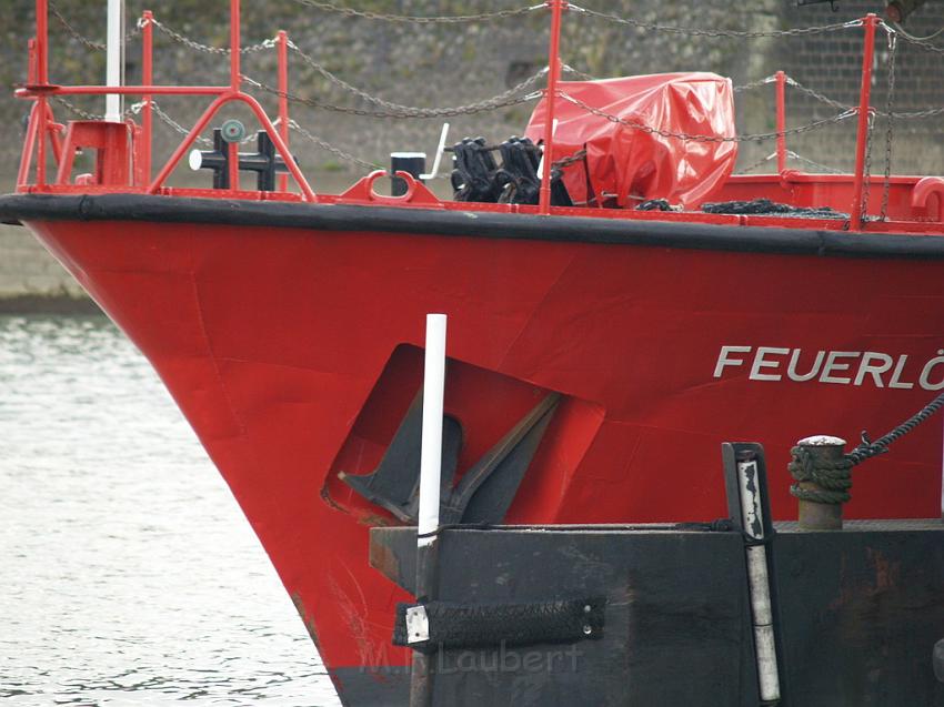 Feuerloeschboot 10-2      P095.JPG